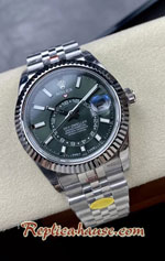 Rolex Sky Dweller Green Dial Jubilee 42mm Swiss Noob Replica Watch 04